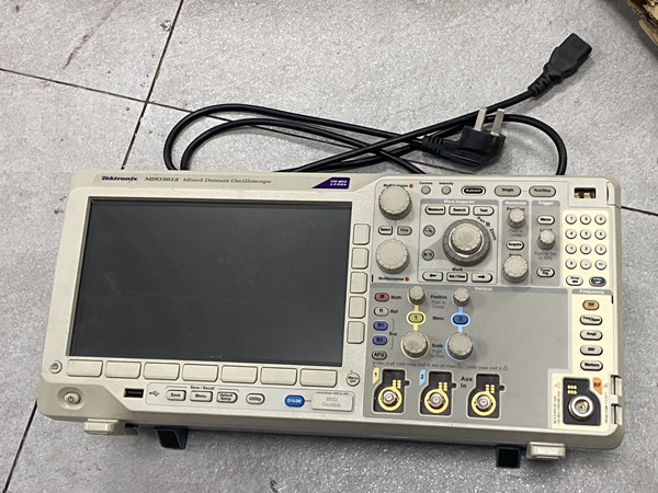 泰克示波器 MDO3012維修,示波器維修